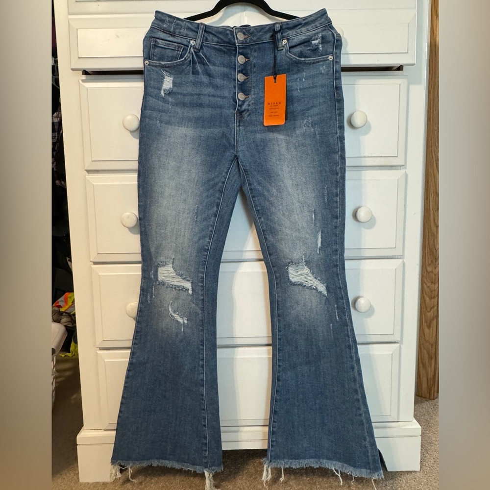Risen button fly frayed hem, stretch, distressed flare jeans Size 11/30 NWT new